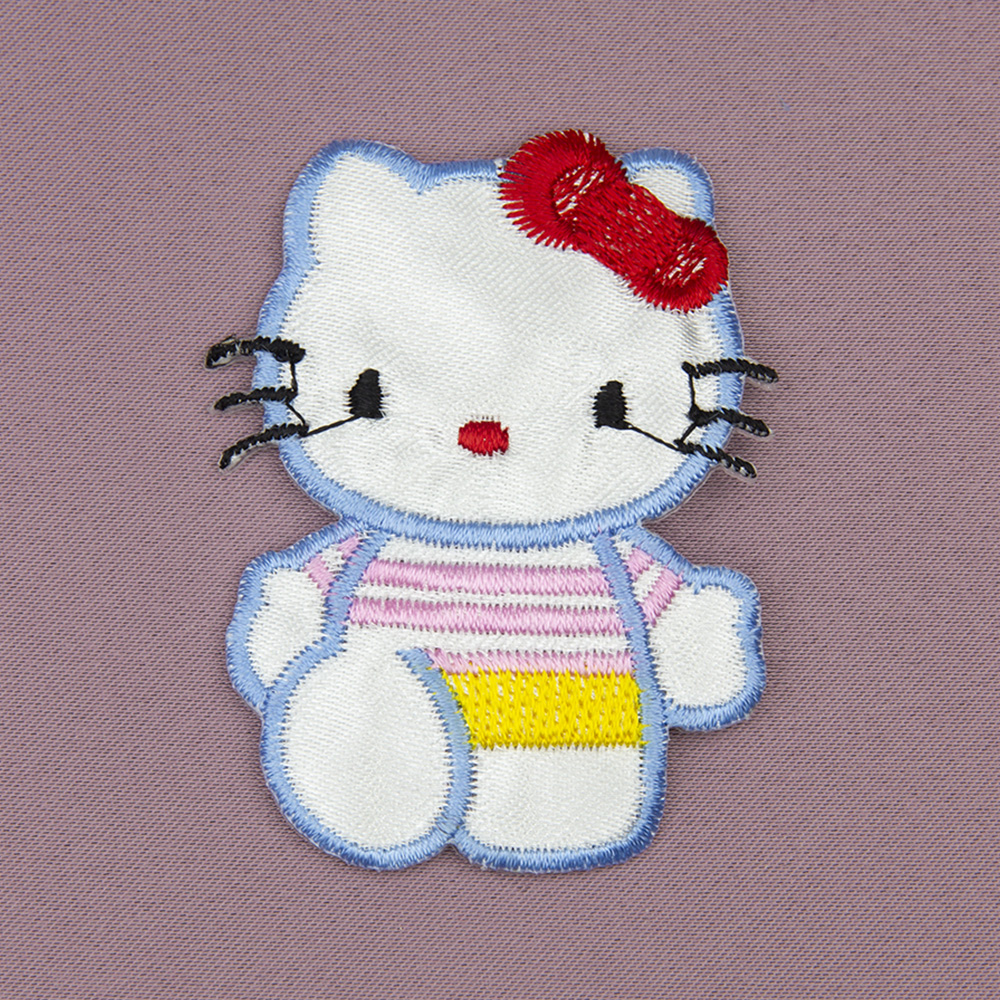 Клеевая аппликация на одежду