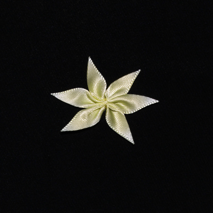 Украшения объемные