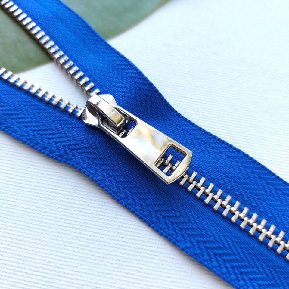 Металлическая молния ТИТАН разъемная 75 см Т5 (ТТ) (1 замок) никель/василек