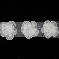 Тесьма объемная B005-3 белый шир: сетка-3,5см, цветок-7,5см