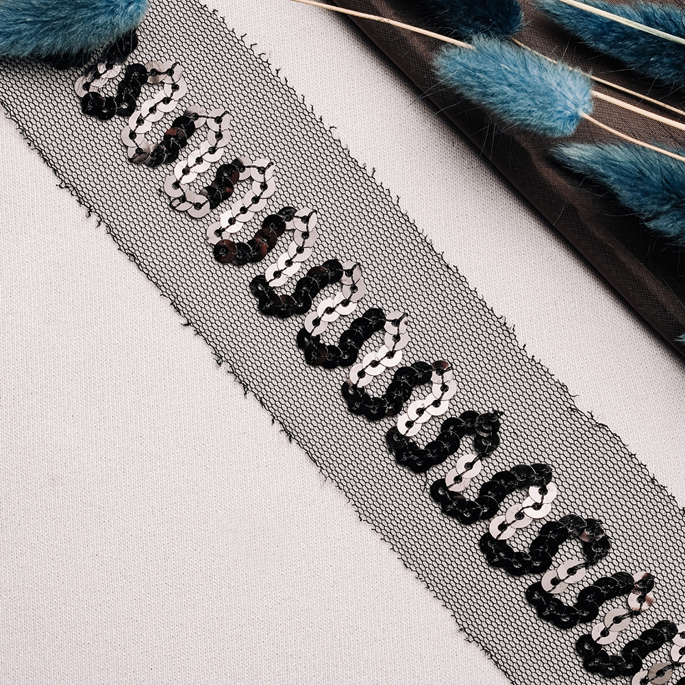 Тесьма с пайетками