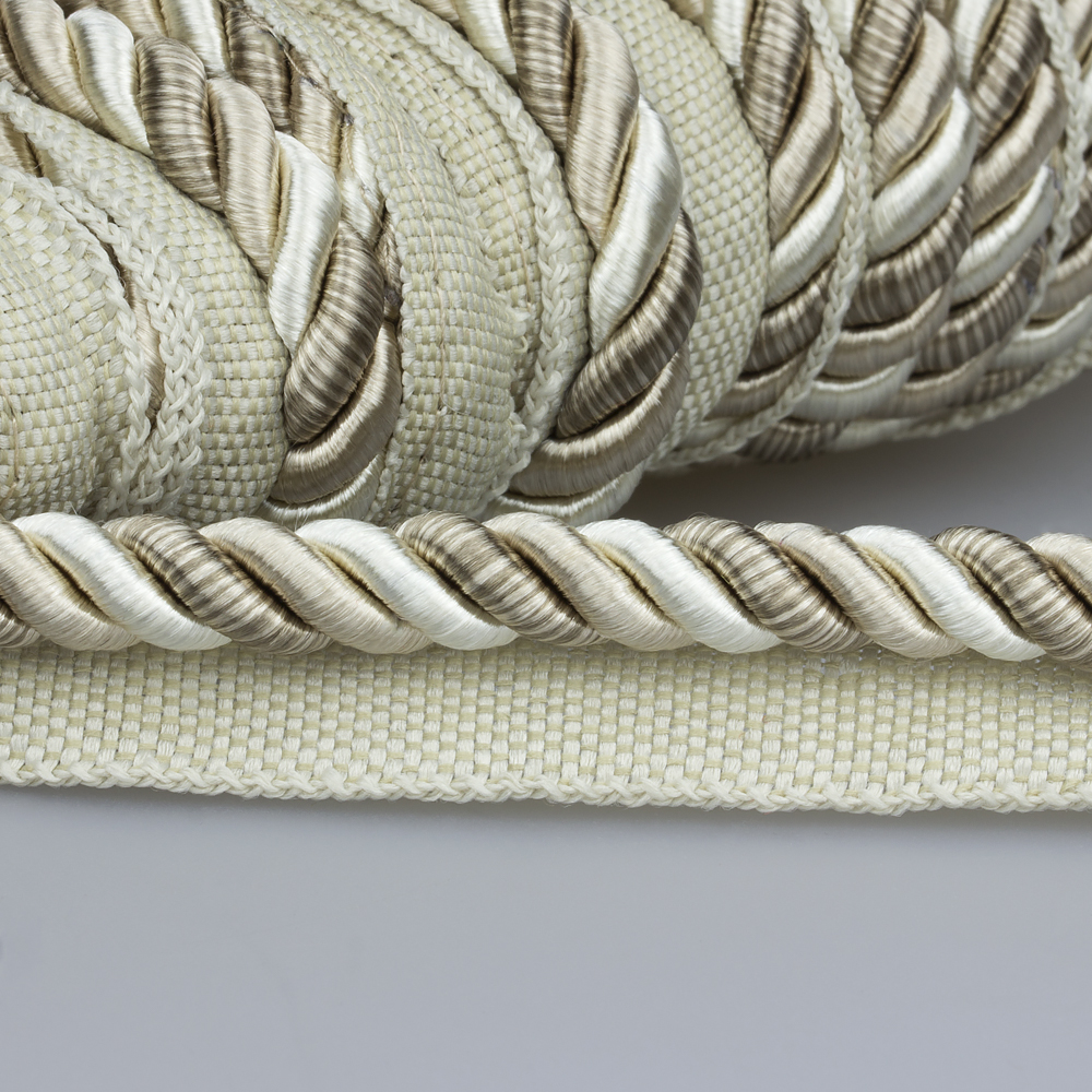 Кант шторный SHK1221-10-11 бежевый/светло-бежевый (Cornstalk 16-1315, Warm Sand 15-1214) "ДАМАСК"