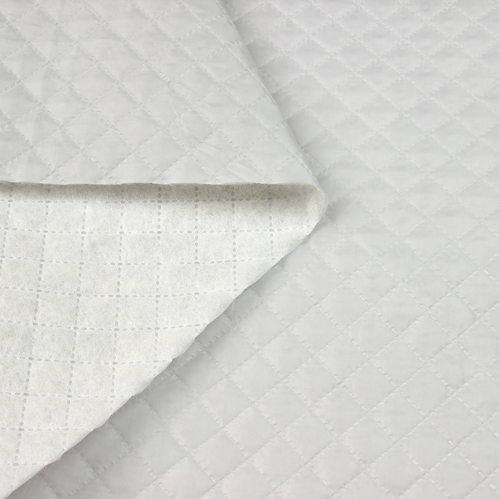 Термостежка 366 Жемчужно-серый 4 "Ромб 1,7х1,7 см" (синтепон 100г, подкл. 100% пэ 190Т) 150 см