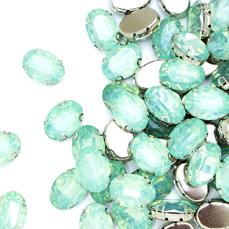 Овальные пришивные стразы в металлической оправе