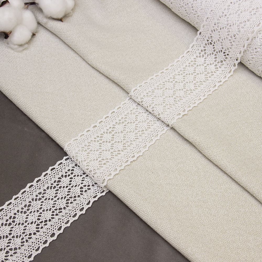 Кружево вязанное