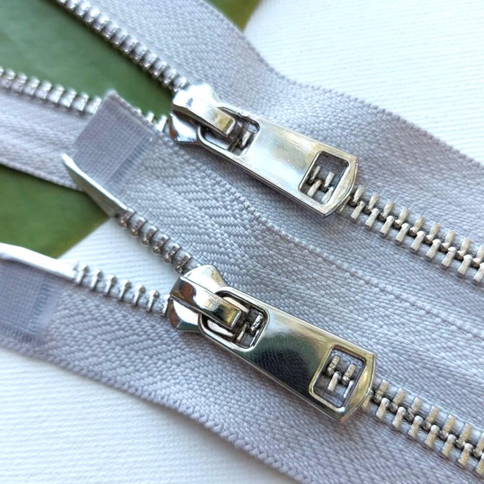 Металлическая молния ТИТАН разъемная 95 см Т5 (ТТ) (2 замка) никель/светло-серый