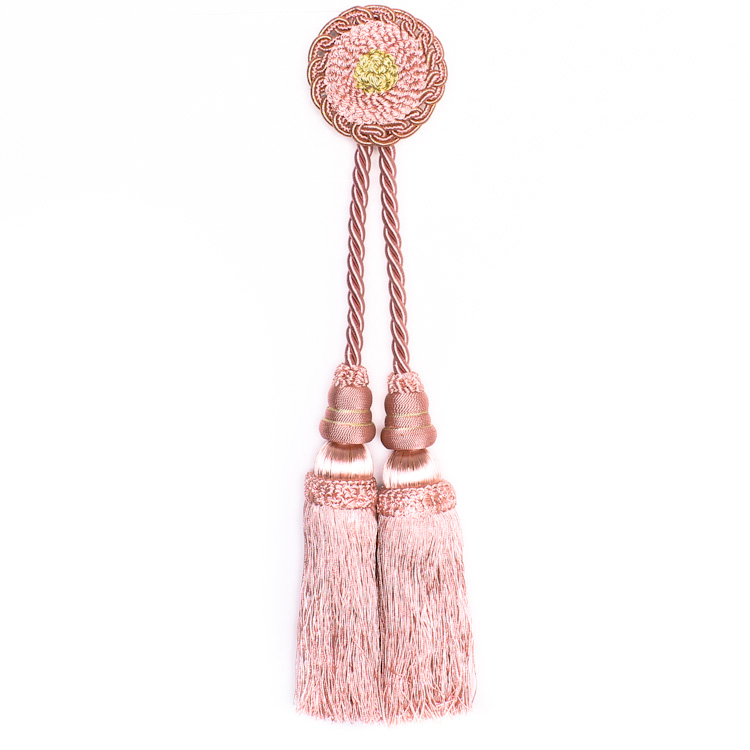 Брошь для штор розовая с кистью А35-1