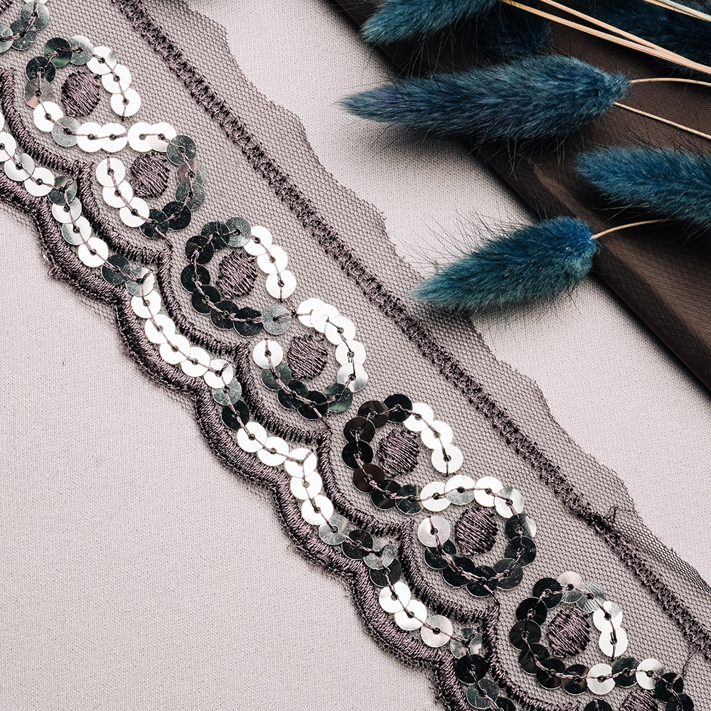 Тесьма с пайетками