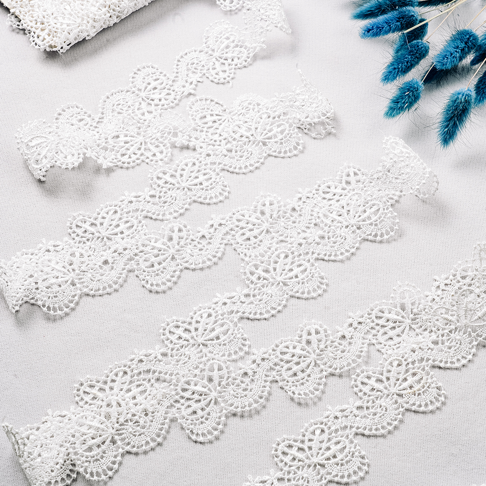 Тесьма вязаная A-7 белый