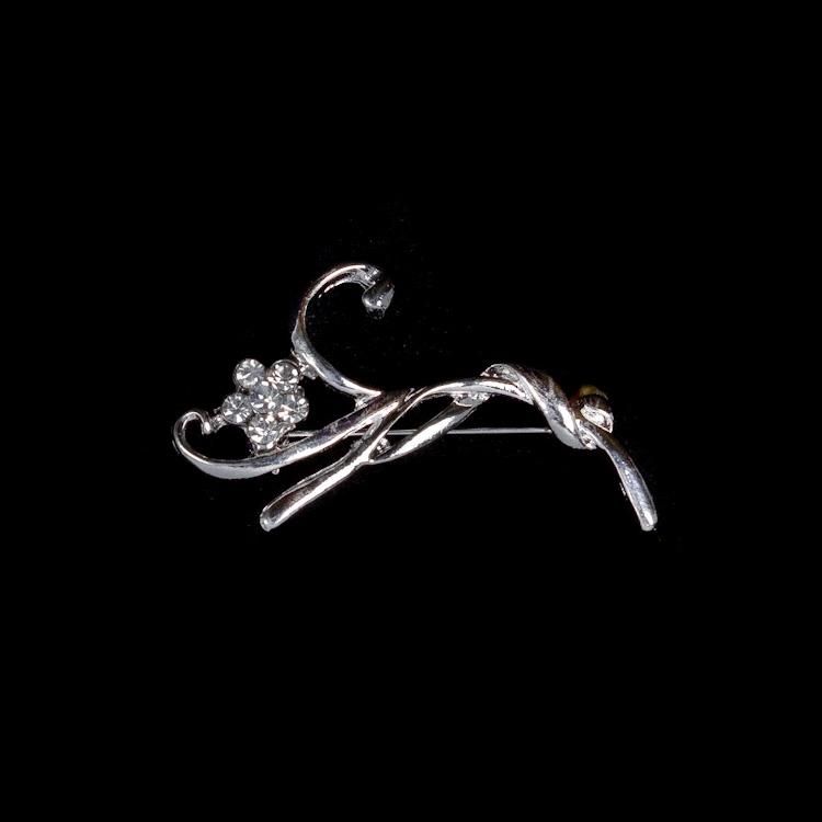 Броши декоративные