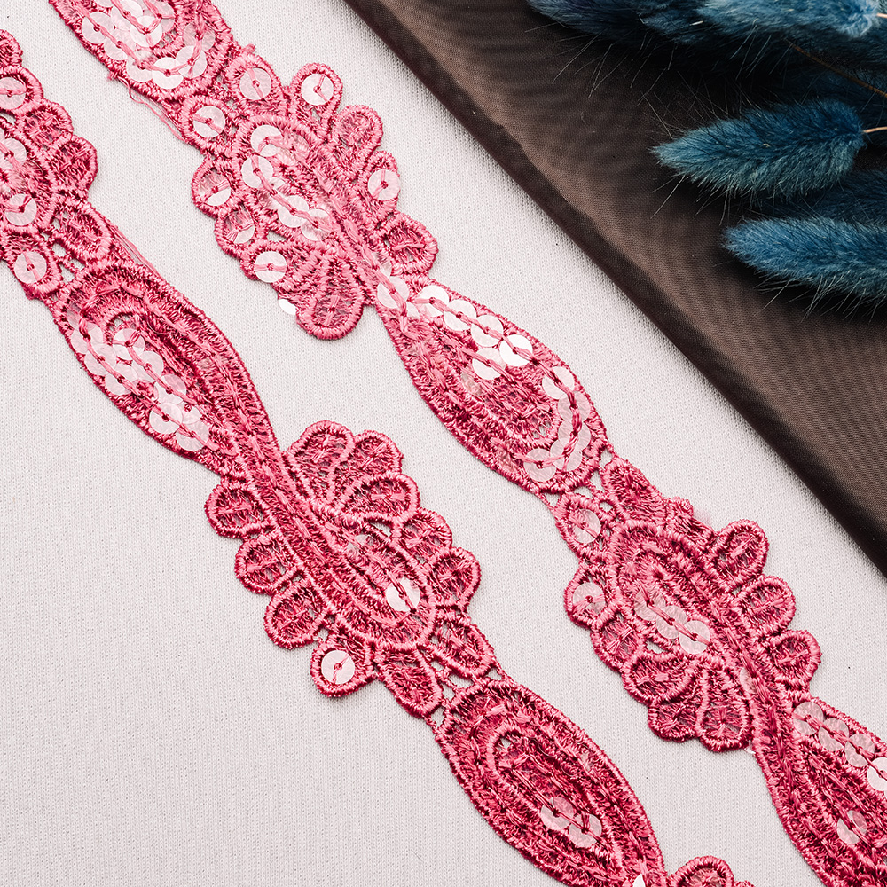 Тесьма с пайетками