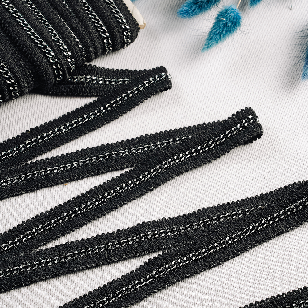 Тесьма с металлической цепочкой