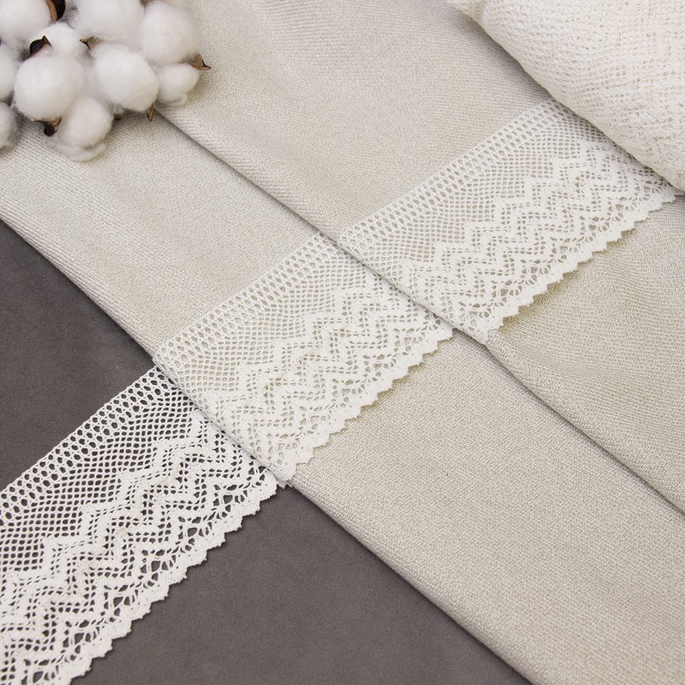 Кружево вязанное