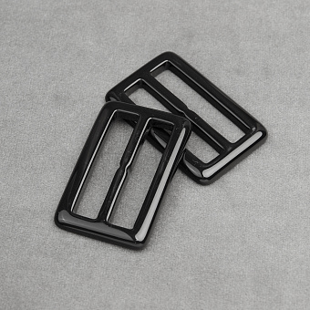 пряжка из пластика