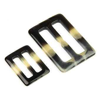 пряжка из пластика