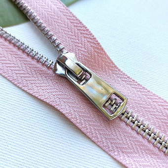 однозамковая металлическая молния Титан