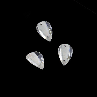 пришивное украшение из пластика