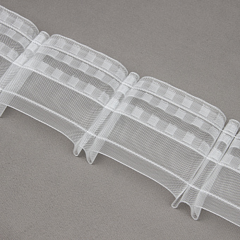 шторная лента с лучевыми групповыми складками