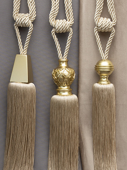 кисть-подхват для штор